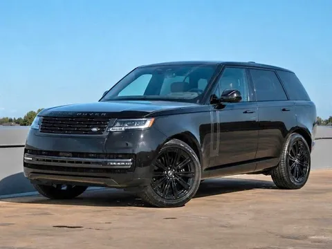 2025 Land Rover Range Rover P400 SE SWB