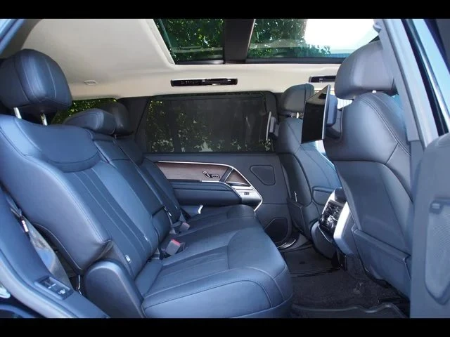 2025 Land Rover Range Rover L460 - Image 14 of 20