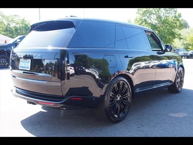 2025 Land Rover Range Rover L460 - Image 5 of 20