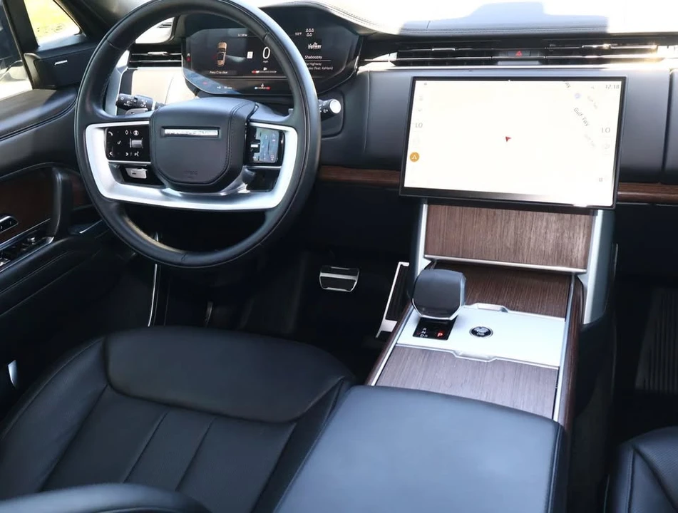 2025 Land Rover Range Rover L460 - Image 6 of 10