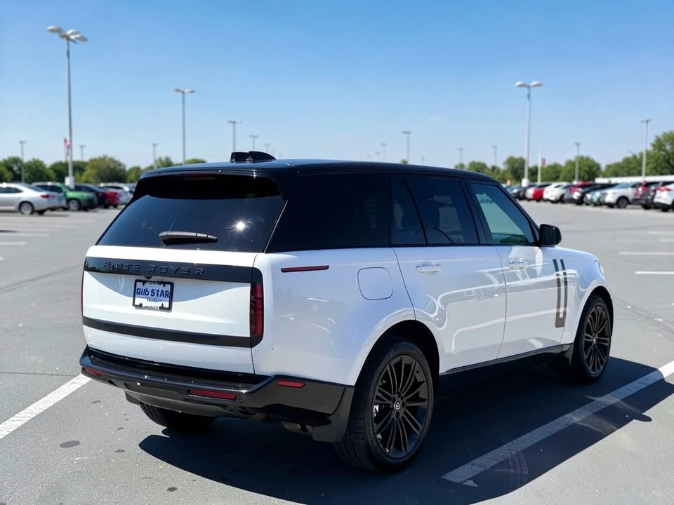 2025 Land Rover Range Rover L460 - Image 4 of 10