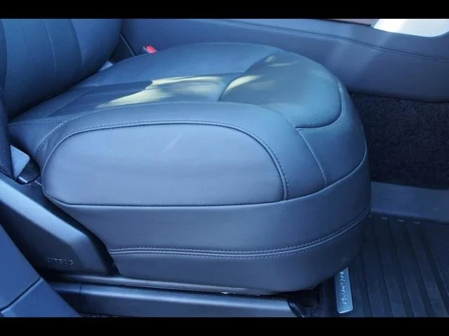 2025 Land Rover Range Rover L460 - Image 12 of 20