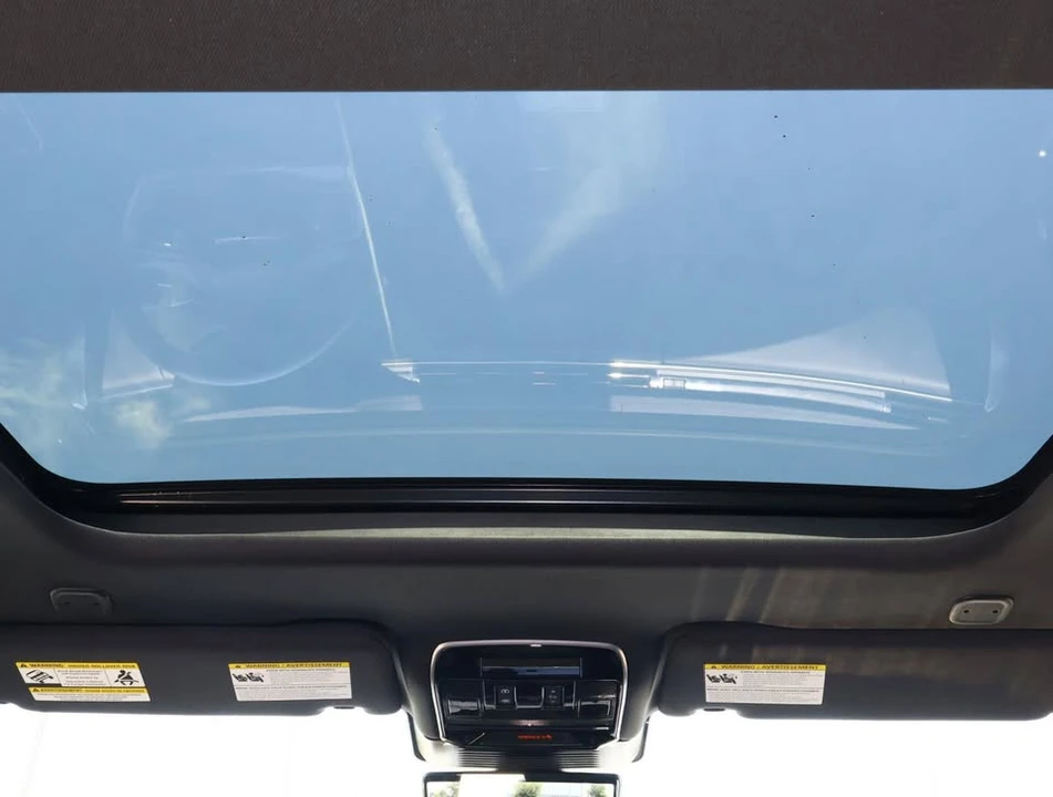 2025 Land Rover Range Rover L460 - Image 7 of 10