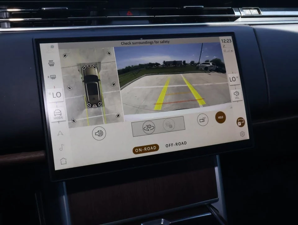 2025 Land Rover Range Rover L460 - Image 9 of 10