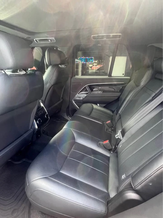 2025 Land Rover Range Rover L460 - Image 8 of 8