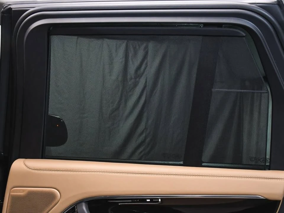 2025 Land Rover Range Rover L460 - Image 18 of 20