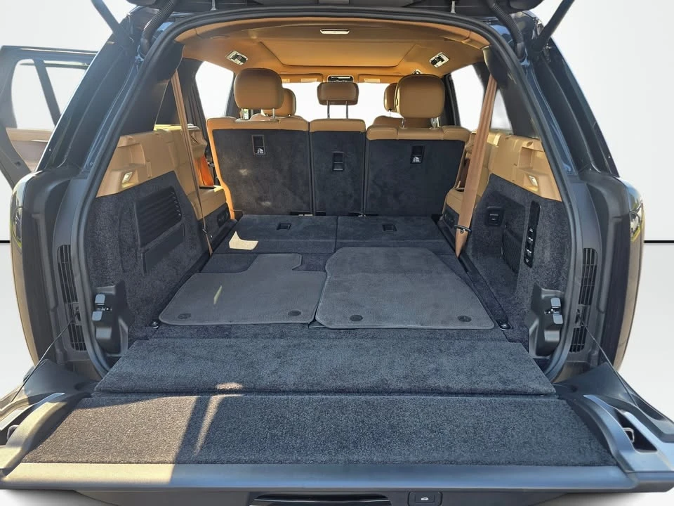 2025 Land Rover Range Rover L460 - Image 9 of 20