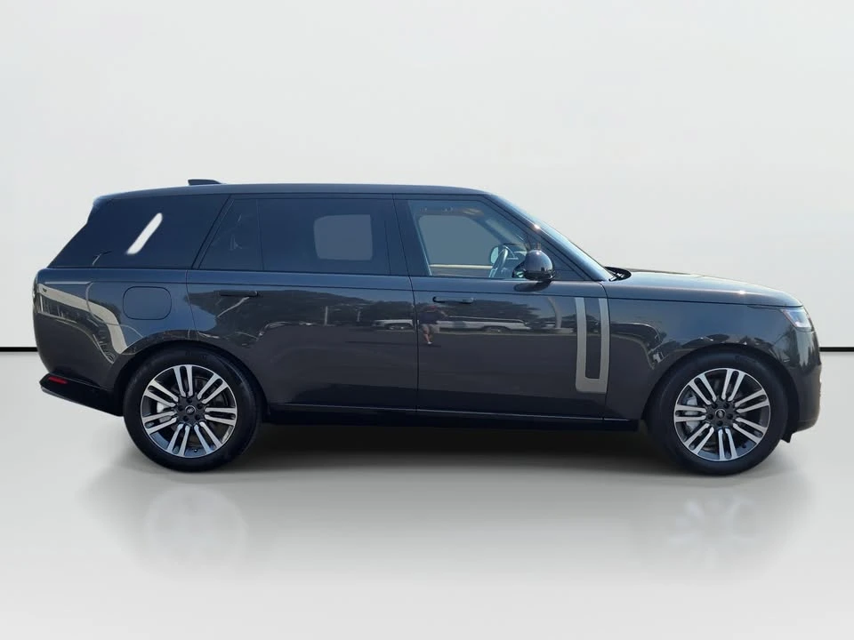 2025 Land Rover Range Rover L460 - Image 3 of 20