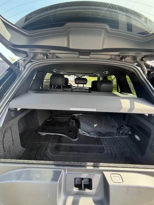 2025 Land Rover Range Rover L460 - Image 6 of 8