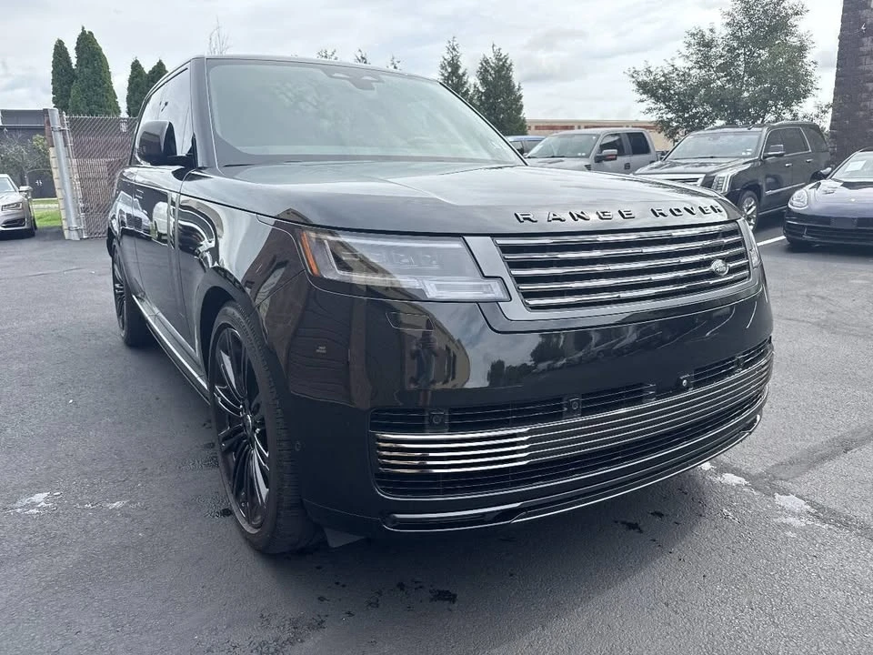 2025 Land Rover Range Rover L460 - Image 6 of 19