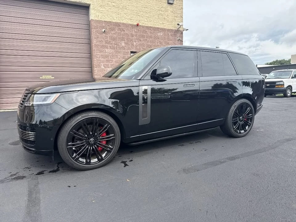 2025 Land Rover Range Rover L460 - Image 2 of 19