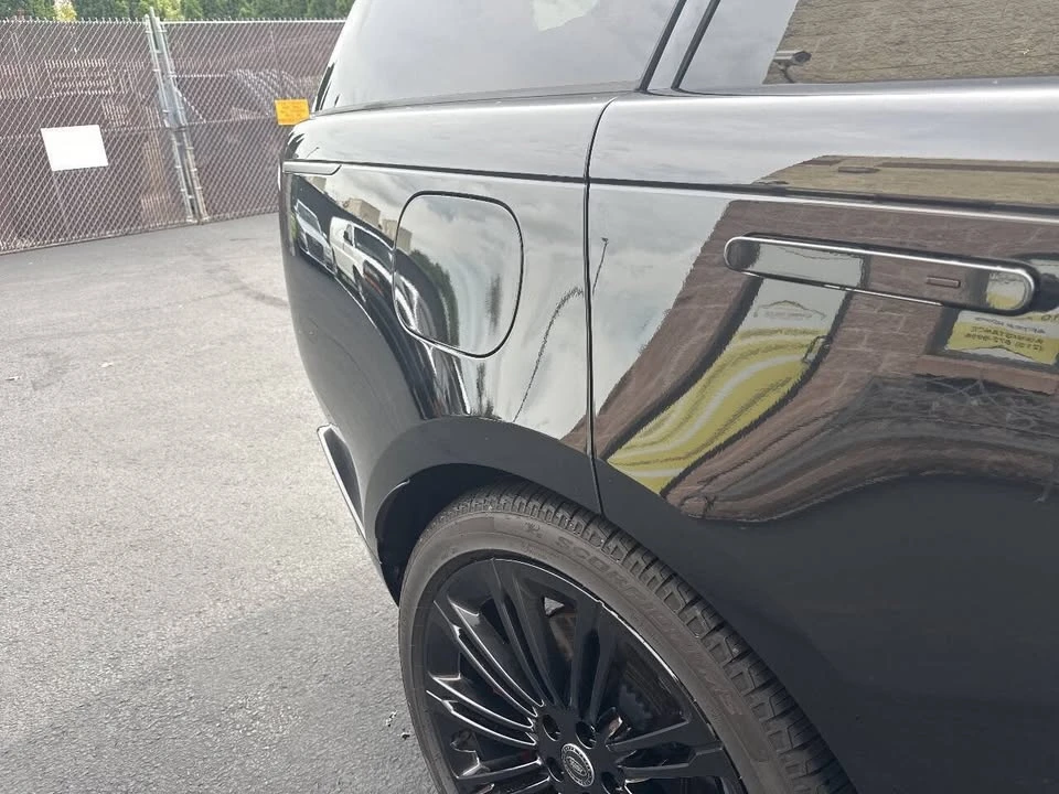 2025 Land Rover Range Rover L460 - Image 14 of 19