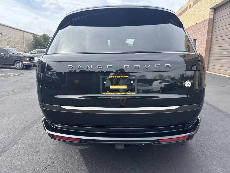 2025 Land Rover Range Rover L460 - Image 17 of 19
