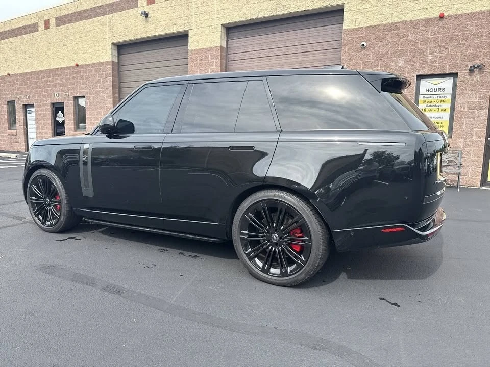 2025 Land Rover Range Rover L460 - Image 19 of 19