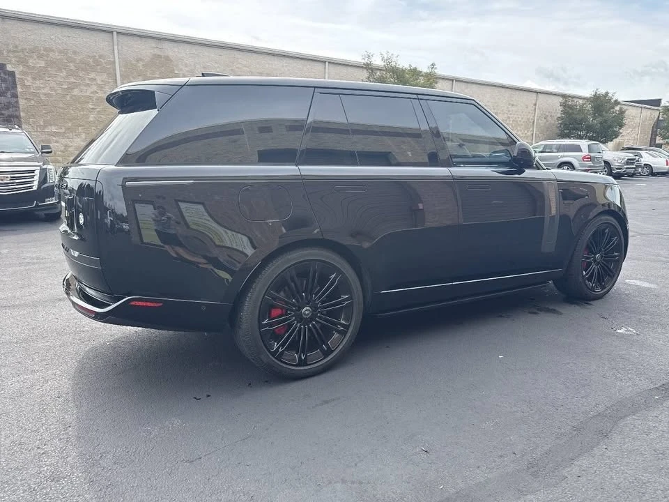 2025 Land Rover Range Rover L460 - Image 9 of 19