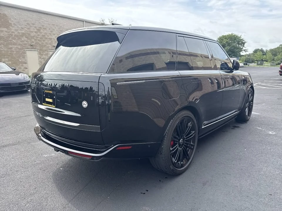 2025 Land Rover Range Rover L460 - Image 10 of 19