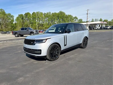 2025 Land Rover Range Rover SE