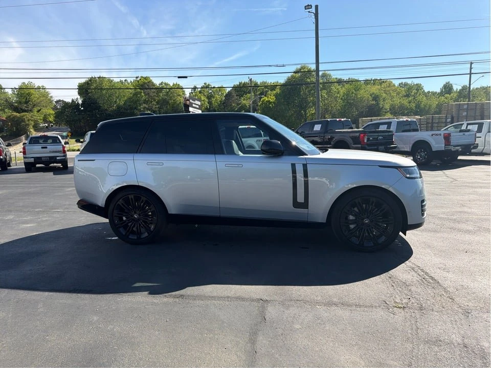 2025 Land Rover Range Rover L460 - Image 4 of 20