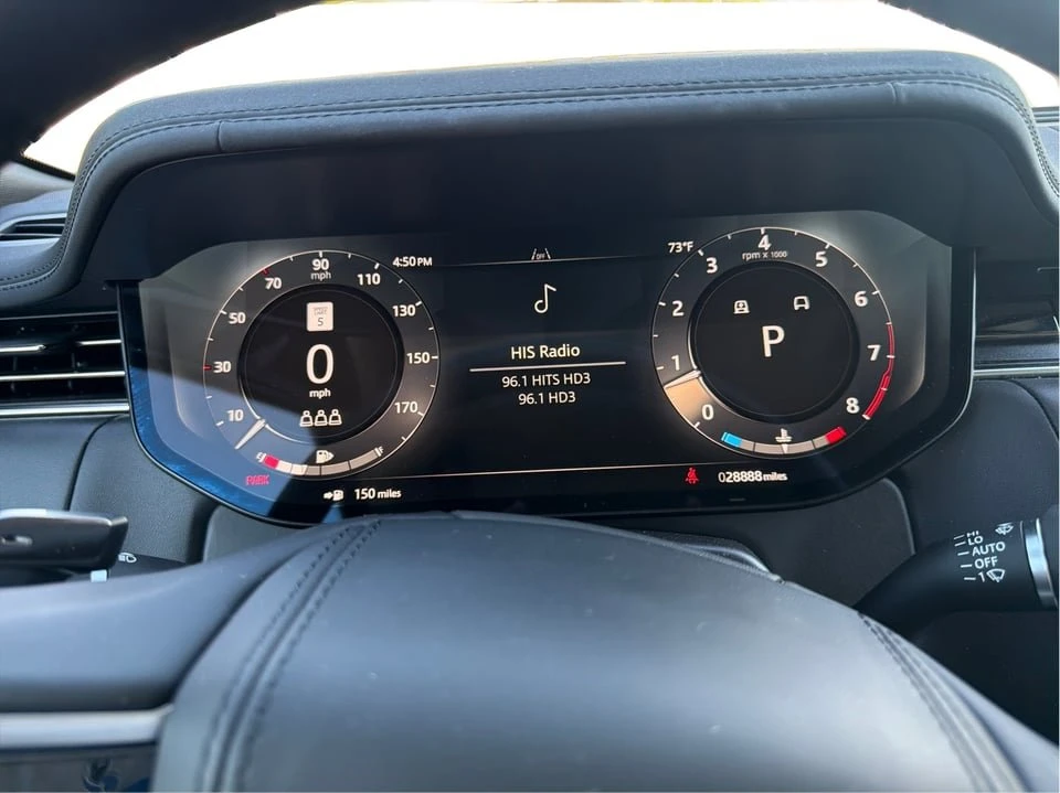 2025 Land Rover Range Rover L460 - Image 18 of 20