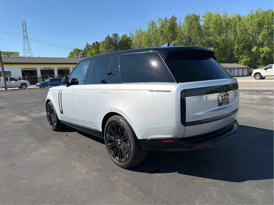 2025 Land Rover Range Rover L460 - Image 7 of 20