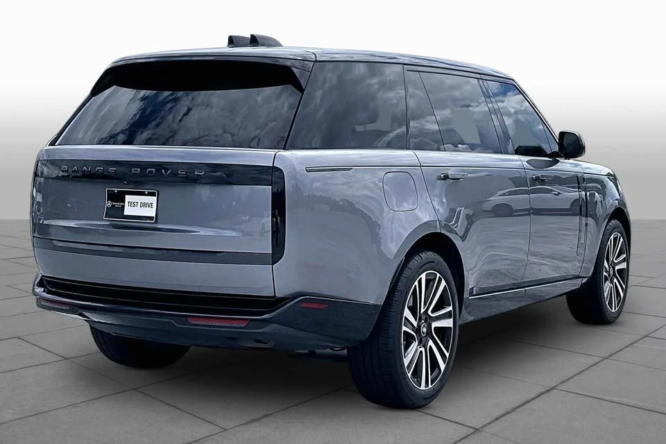 2025 Land Rover Range Rover L460 - Image 6 of 14