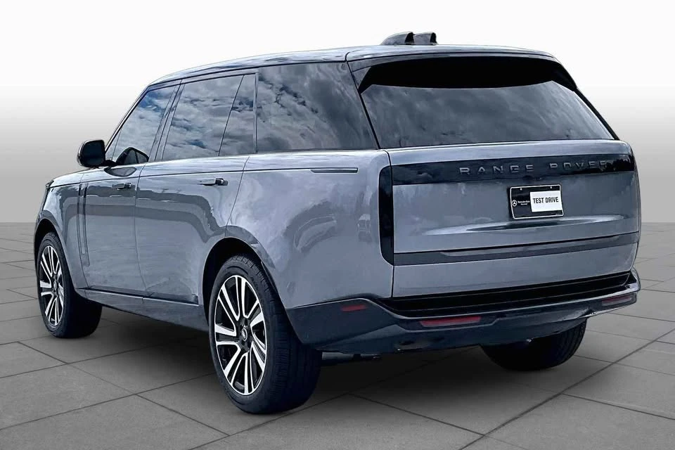 2025 Land Rover Range Rover L460 - Image 5 of 14