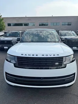 2025 Land Rover Range Rover P400 SE LWB 7 Sport Utility 4D