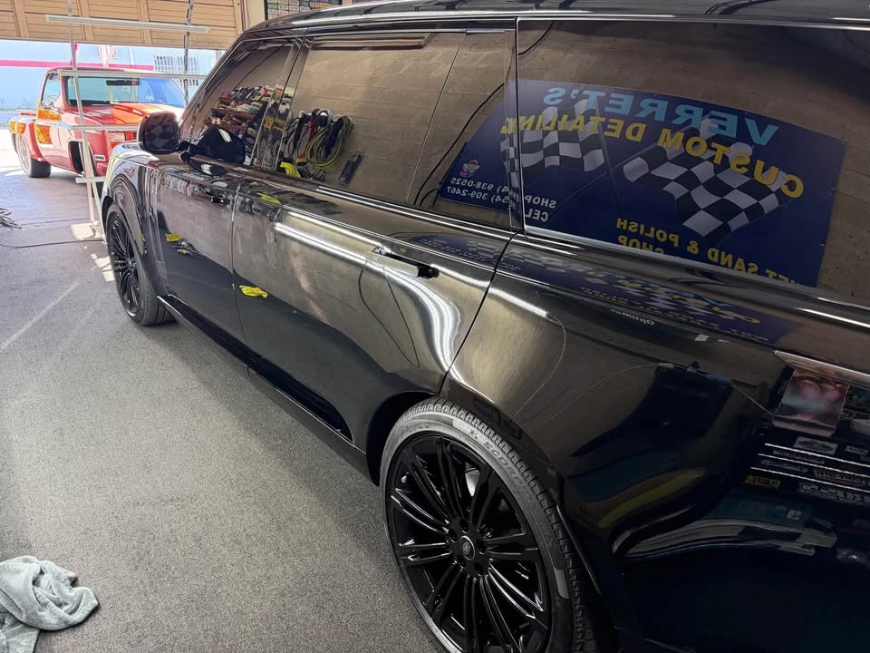 2025 Land Rover Range Rover L460 - Image 8 of 11