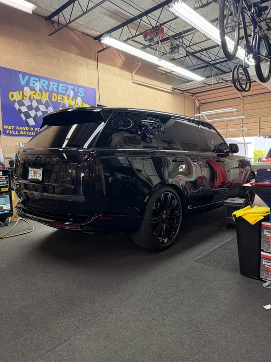 2025 Land Rover Range Rover L460 - Image 9 of 11
