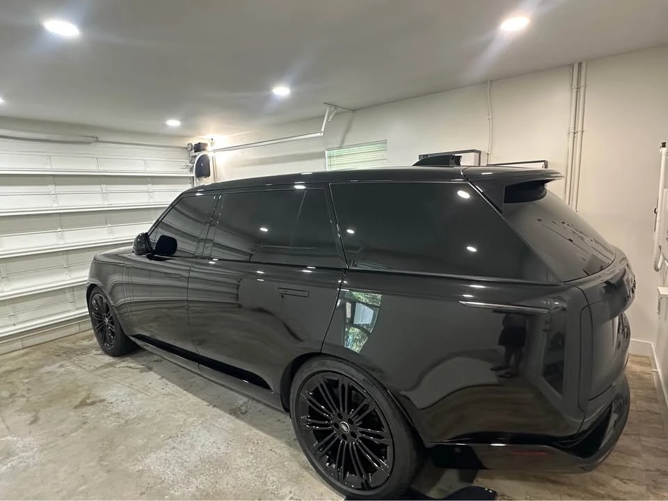 2025 Land Rover Range Rover L460 - Image 3 of 11