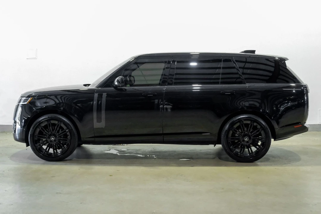 2025 Land Rover Range Rover L460 - Image 7 of 12