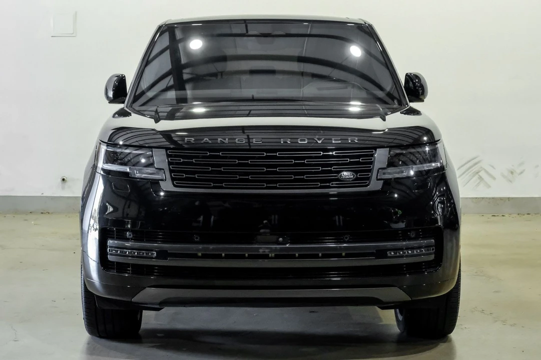 2025 Land Rover Range Rover L460 - Image 2 of 12
