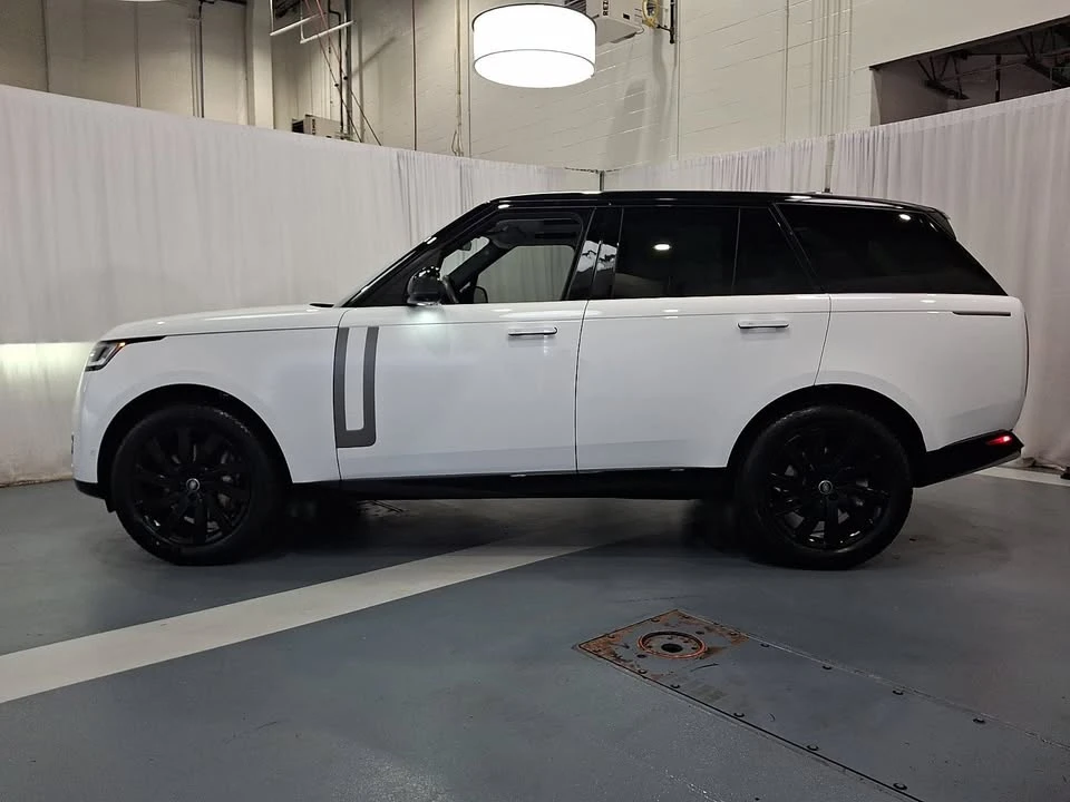 2025 Land Rover Range Rover L460 - Image 4 of 15