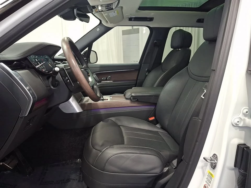 2025 Land Rover Range Rover L460 - Image 11 of 15