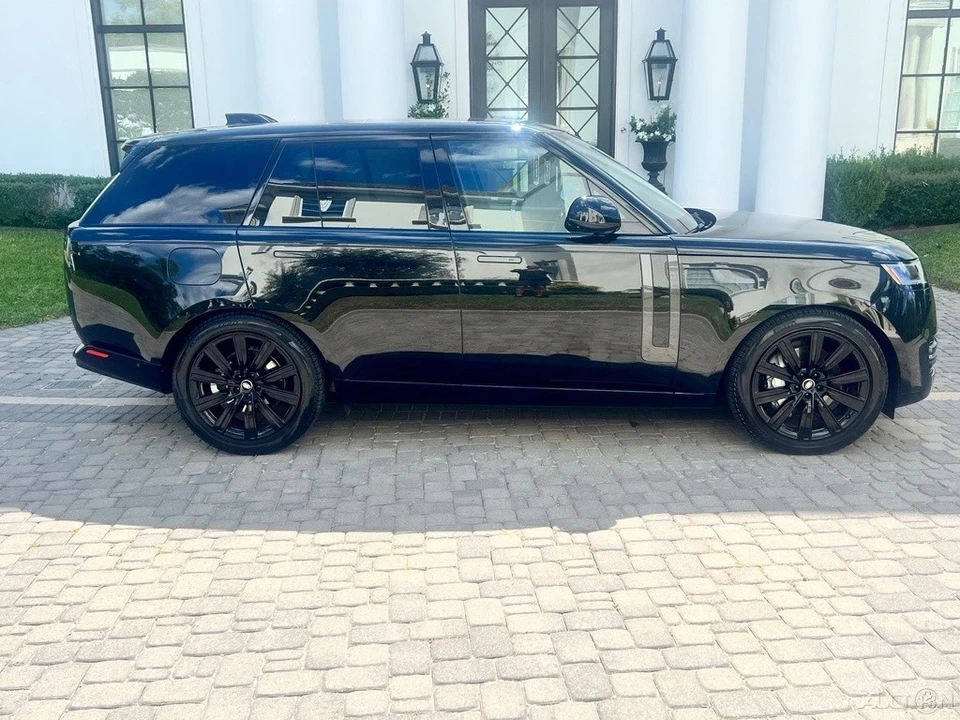 2025 Land Rover Range Rover L460 - Image 7 of 21