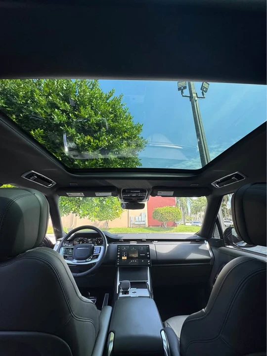 2025 Land Rover Range Rover L460 - Image 10 of 15