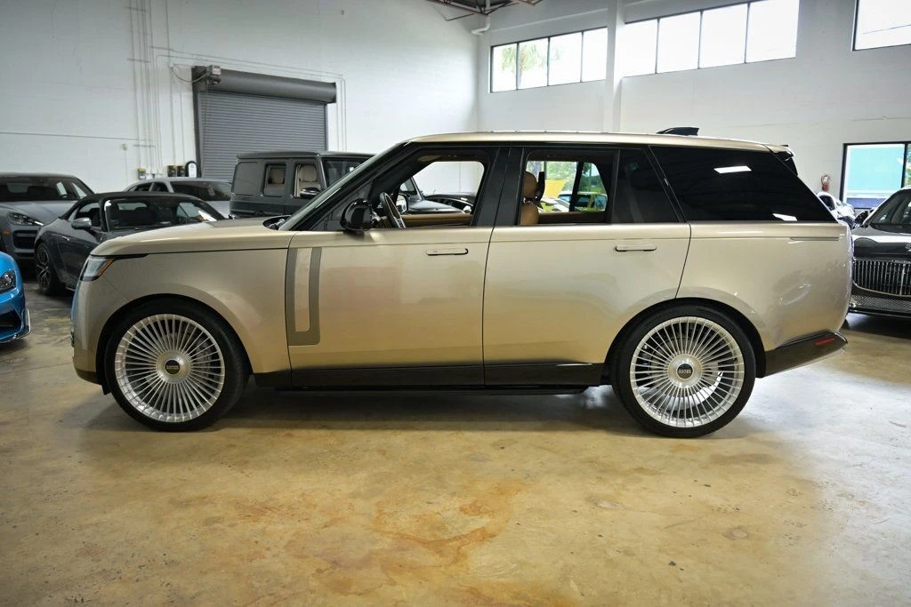 2025 Land Rover Range Rover L460 - Image 4 of 12