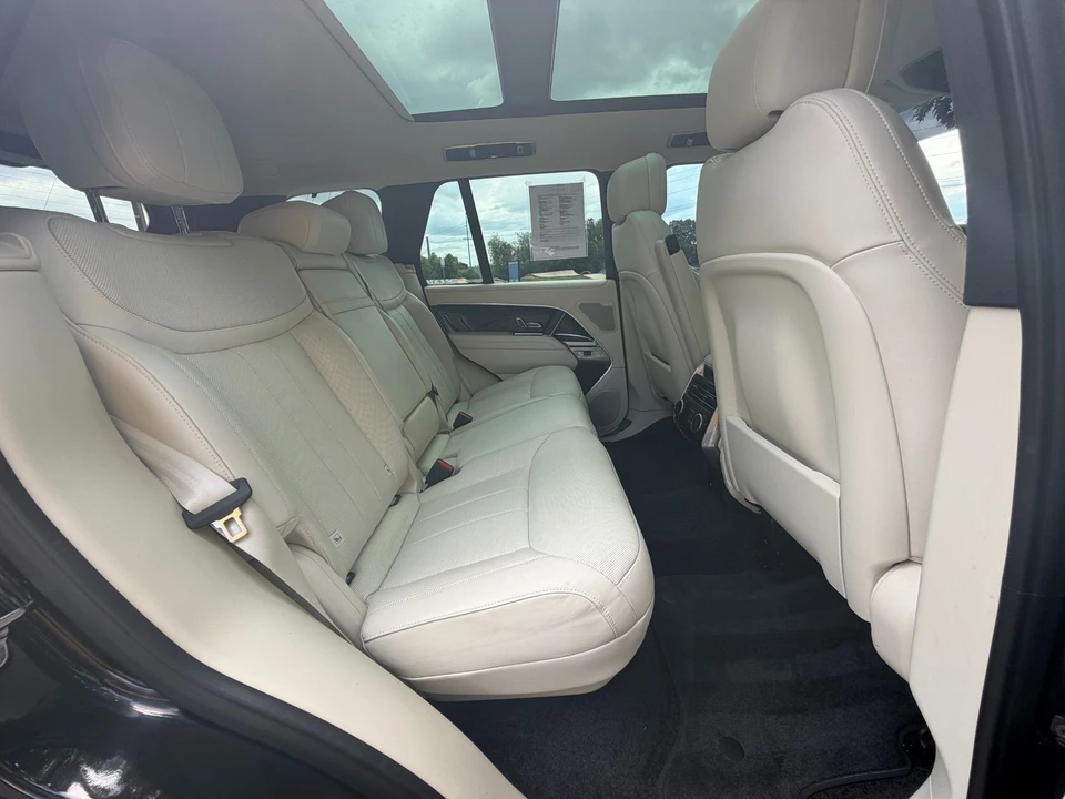 2025 Land Rover Range Rover L460 - Image 27 of 31