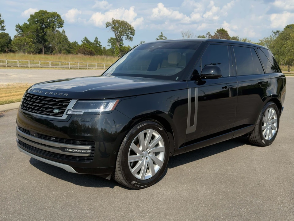 2025 Land Rover Range Rover L460 - Image 2 of 31