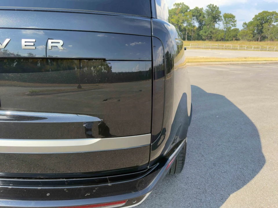 2025 Land Rover Range Rover L460 - Image 11 of 31