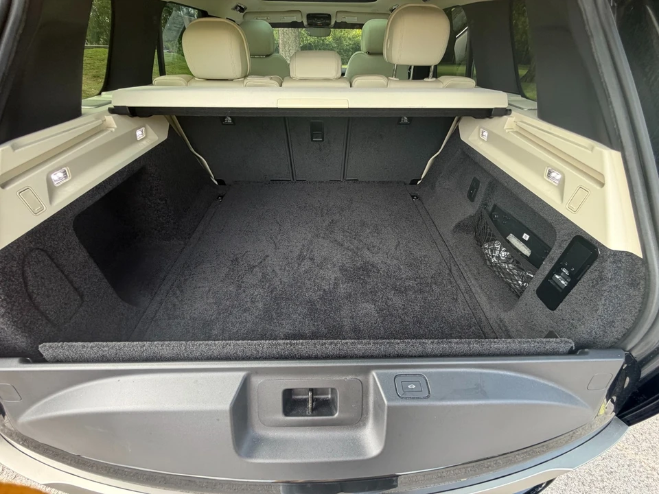 2025 Land Rover Range Rover L460 - Image 30 of 31