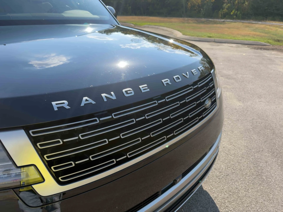 2025 Land Rover Range Rover L460 - Image 12 of 31