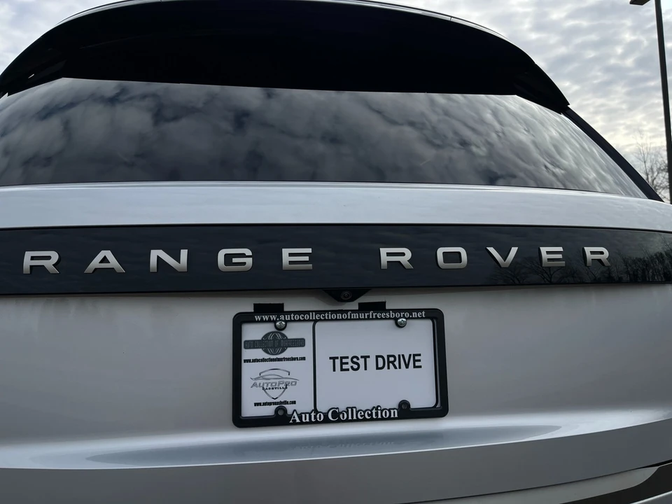2025 Land Rover Range Rover L460 - Image 9 of 12