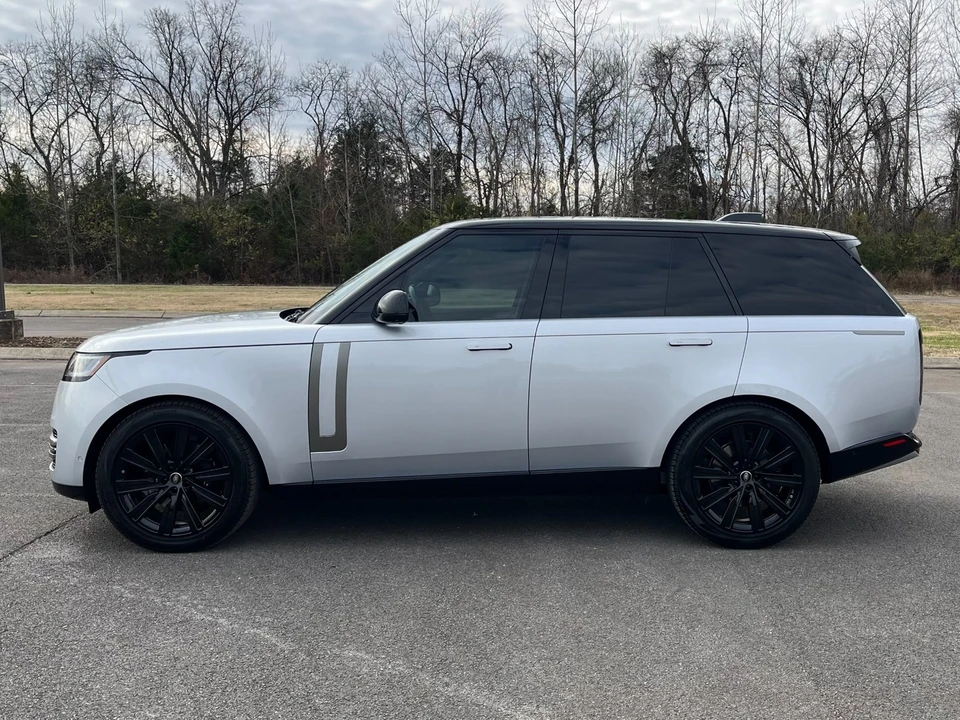2025 Land Rover Range Rover L460 - Image 8 of 12