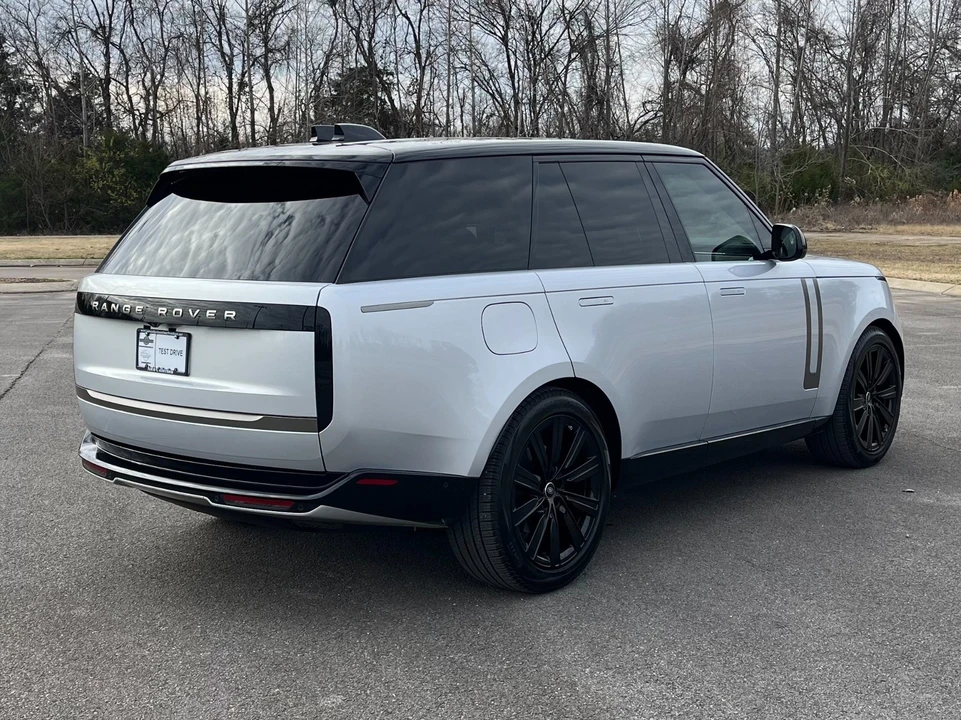 2025 Land Rover Range Rover L460 - Image 3 of 12