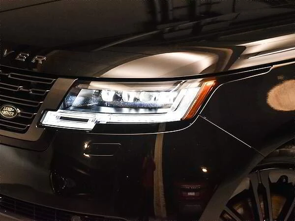 2025 Land Rover Range Rover L460 - Image 4 of 19
