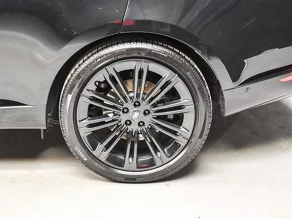 2025 Land Rover Range Rover L460 - Image 10 of 19