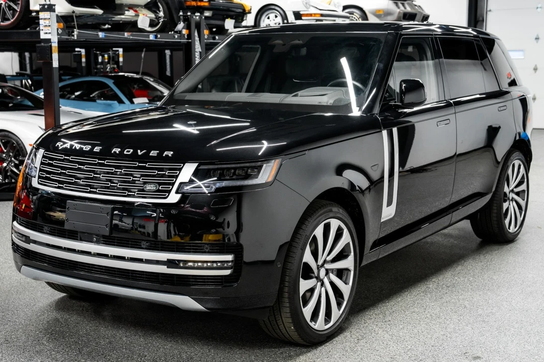 2025 Land Rover Range Rover L460 - Image 5 of 21