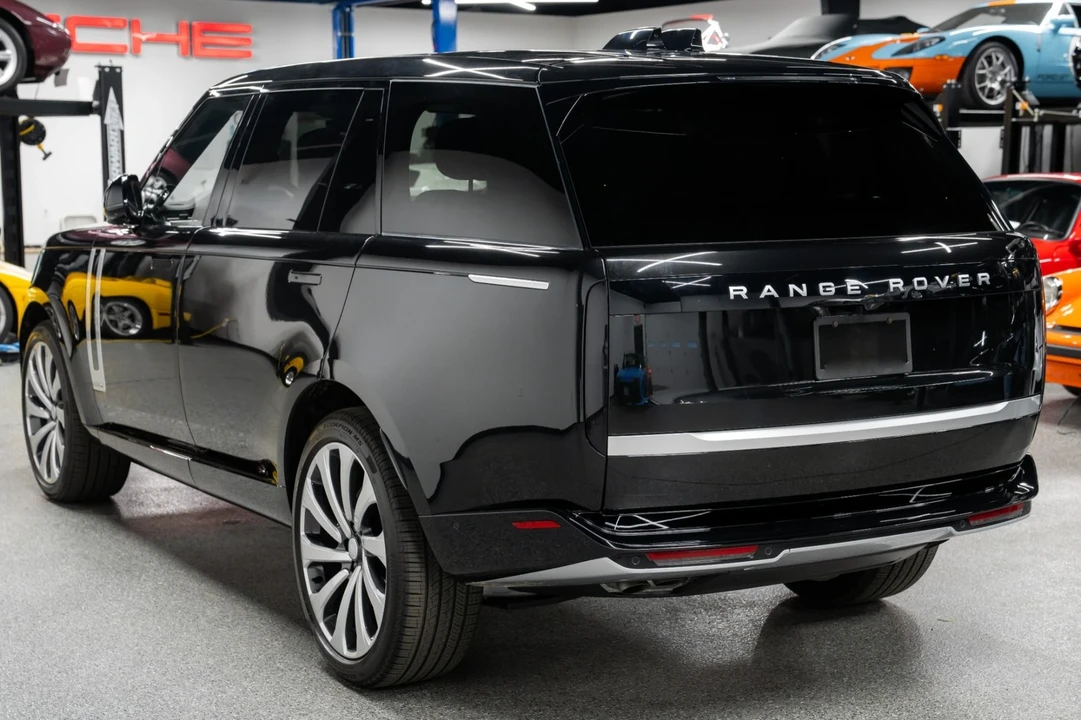 2025 Land Rover Range Rover L460 - Image 6 of 21