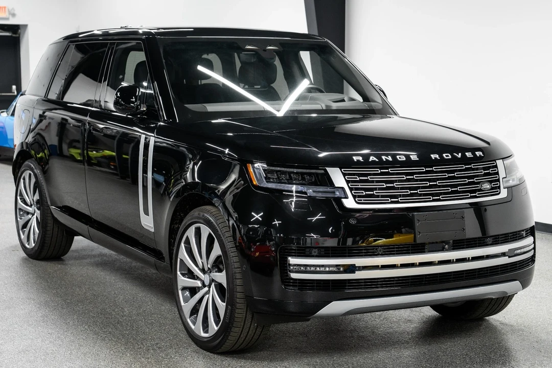 2025 Land Rover Range Rover L460 - Image 3 of 21